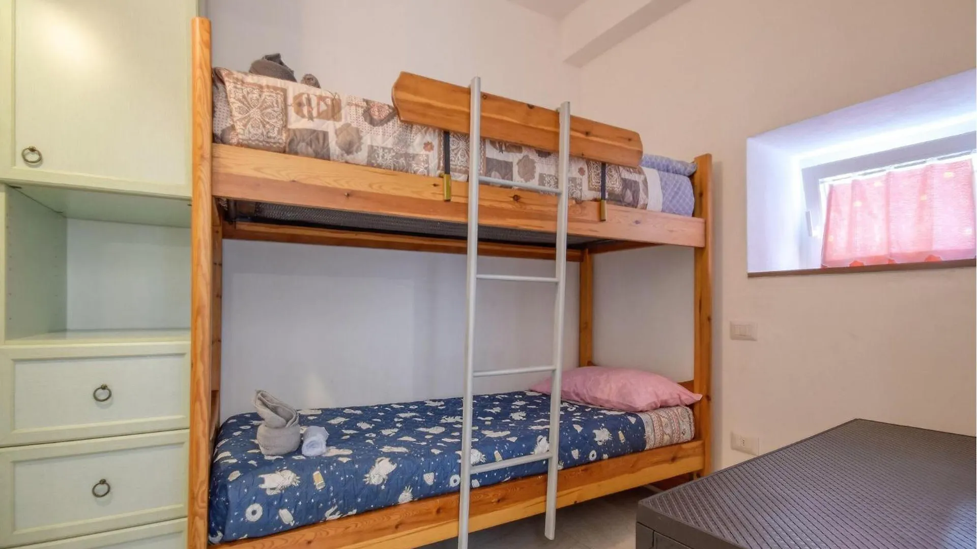 Amazing Home In Lavagna With Kitchenette איטליה