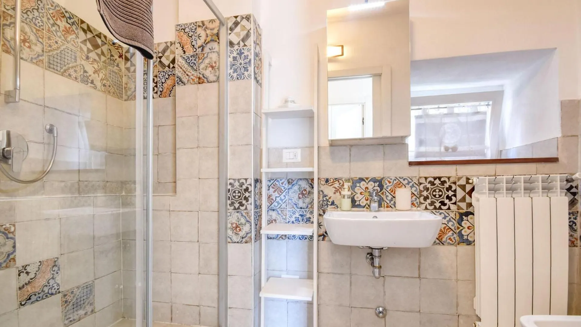 Amazing Home In Lavagna With Kitchenette