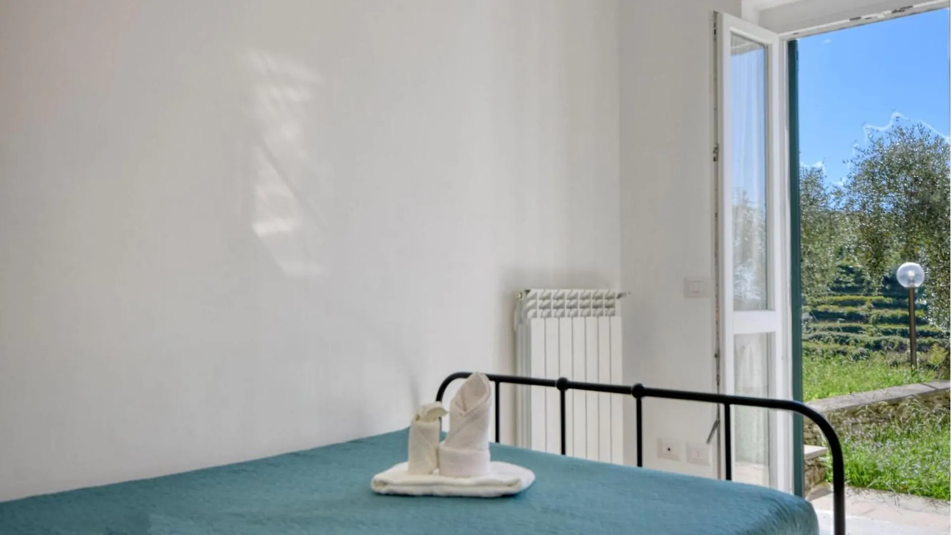 Amazing Home In Lavagna With Kitchenette 0*,  איטליה